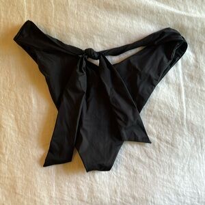 Frankie’s Bikinis cheeky bottom Never worn